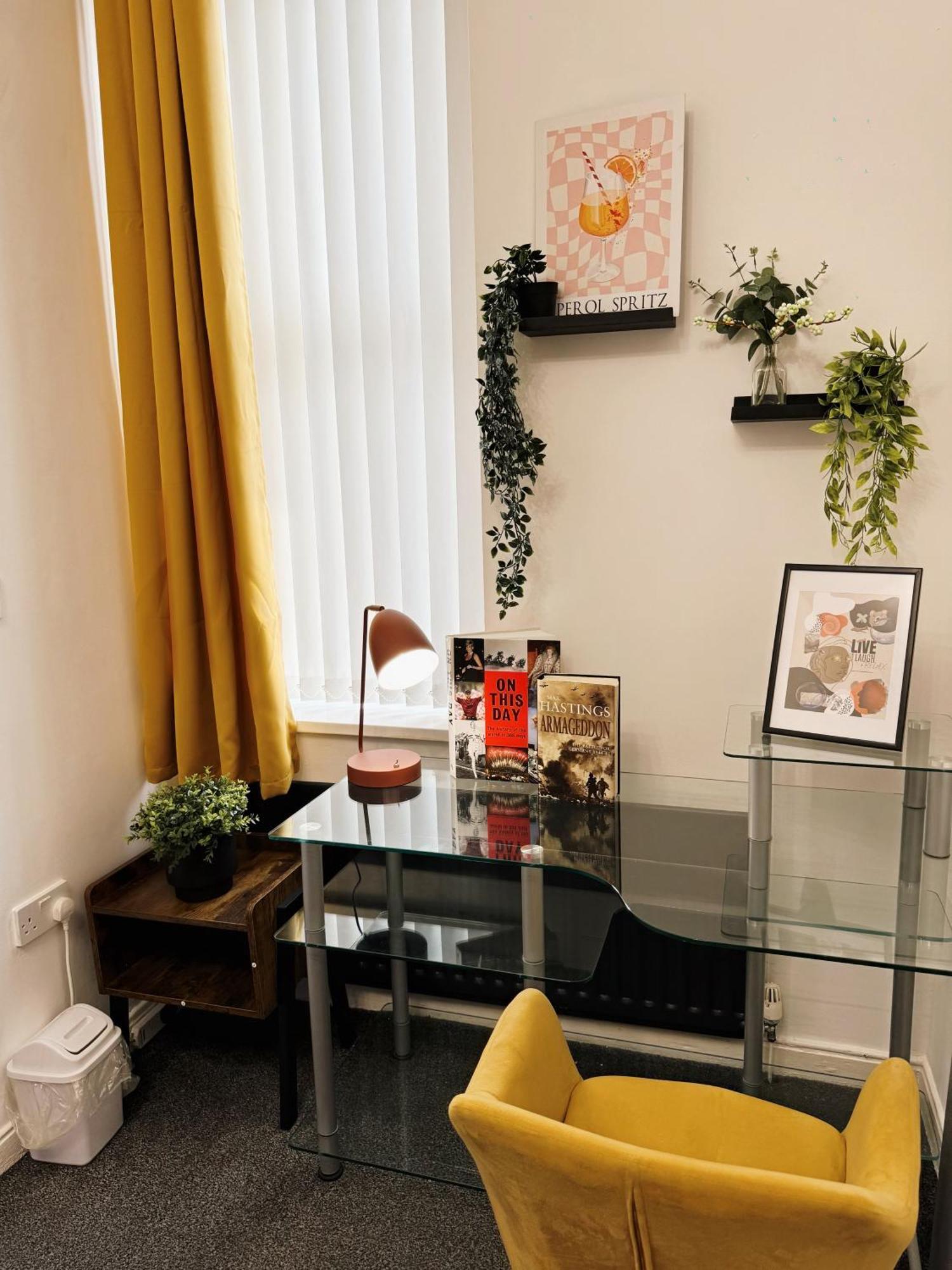 A&A Luxury Stay Rosedale St - Chic, Modern, City Centre, Neon Decor Sunderland  Ngoại thất bức ảnh
