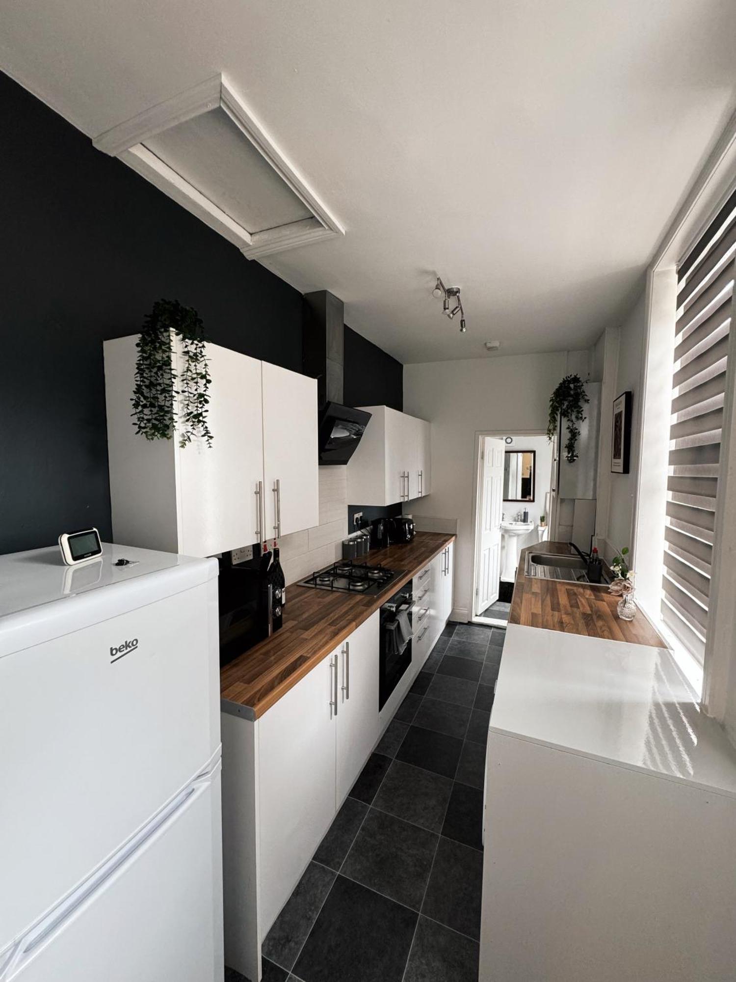 A&A Luxury Stay Rosedale St - Chic, Modern, City Centre, Neon Decor Sunderland  Ngoại thất bức ảnh